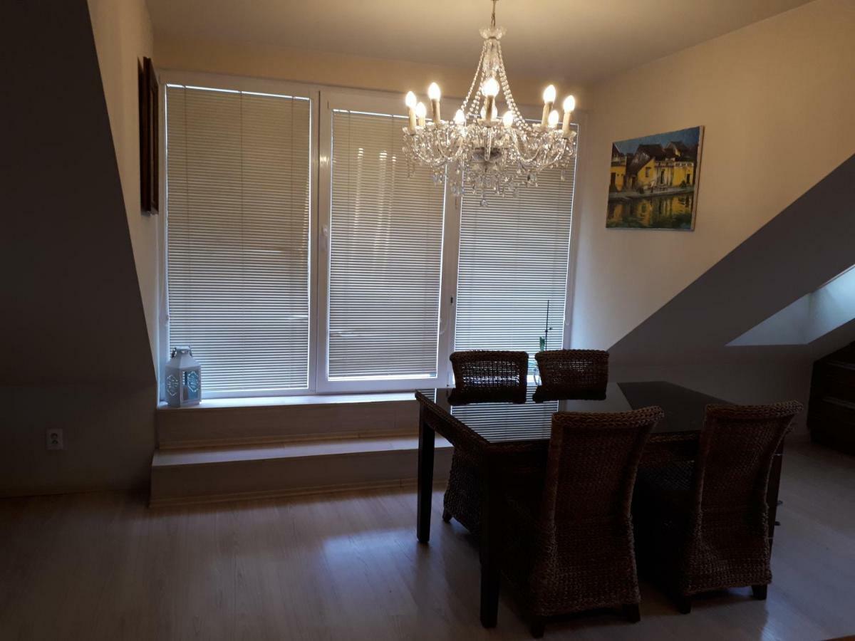 Utulny Apartman V Bratislava 15 外观 照片